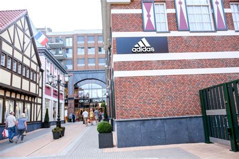 adidas outlet roermond mcarthurglen.